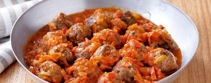 Gehaktballen in een pan met jus - 6 heerlijke recepten met foto's stap voor stap