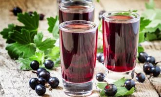 Zwarte bessencompote - 9 eenvoudige recepten voor de winter met stap voor stap een foto