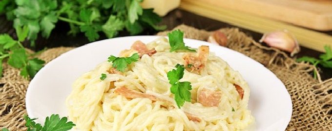 Carbonara pasta met spek en room