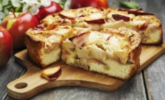 Lush Charlotte met appels in de oven