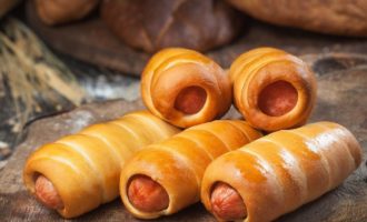 Worstjes in deeg in de oven