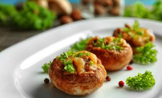 Oven gevulde champignons met kaas