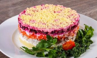 Haring onder een bontjas met een eierklassieker