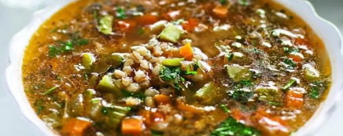 Augurk met gerst en augurken