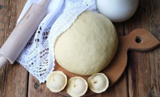 Deeg voor zelfgemaakte dumplings